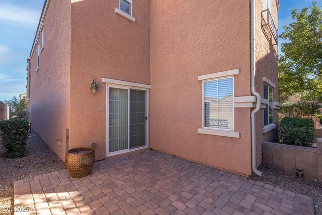 $1,695 | 7765 Floral Fabric Court, Las Vegas, NV 89149