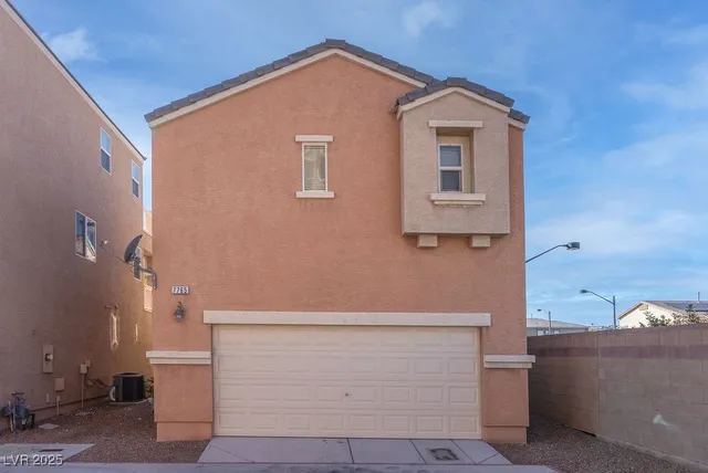 $1,695 | 7765 Floral Fabric Court, Las Vegas, NV 89149