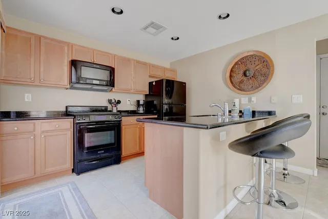 $1,695 | 7765 Floral Fabric Court, Las Vegas, NV 89149