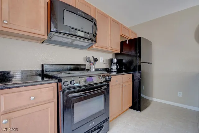 $1,695 | 7765 Floral Fabric Court, Las Vegas, NV 89149