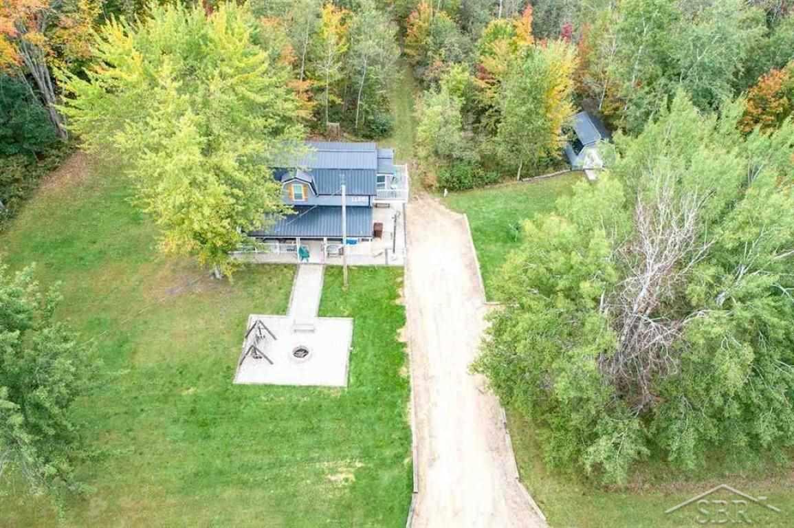 11661 Northeast County Line Road Clare, MI 48617 - Photo 36 of 75 50056310-35.JPG