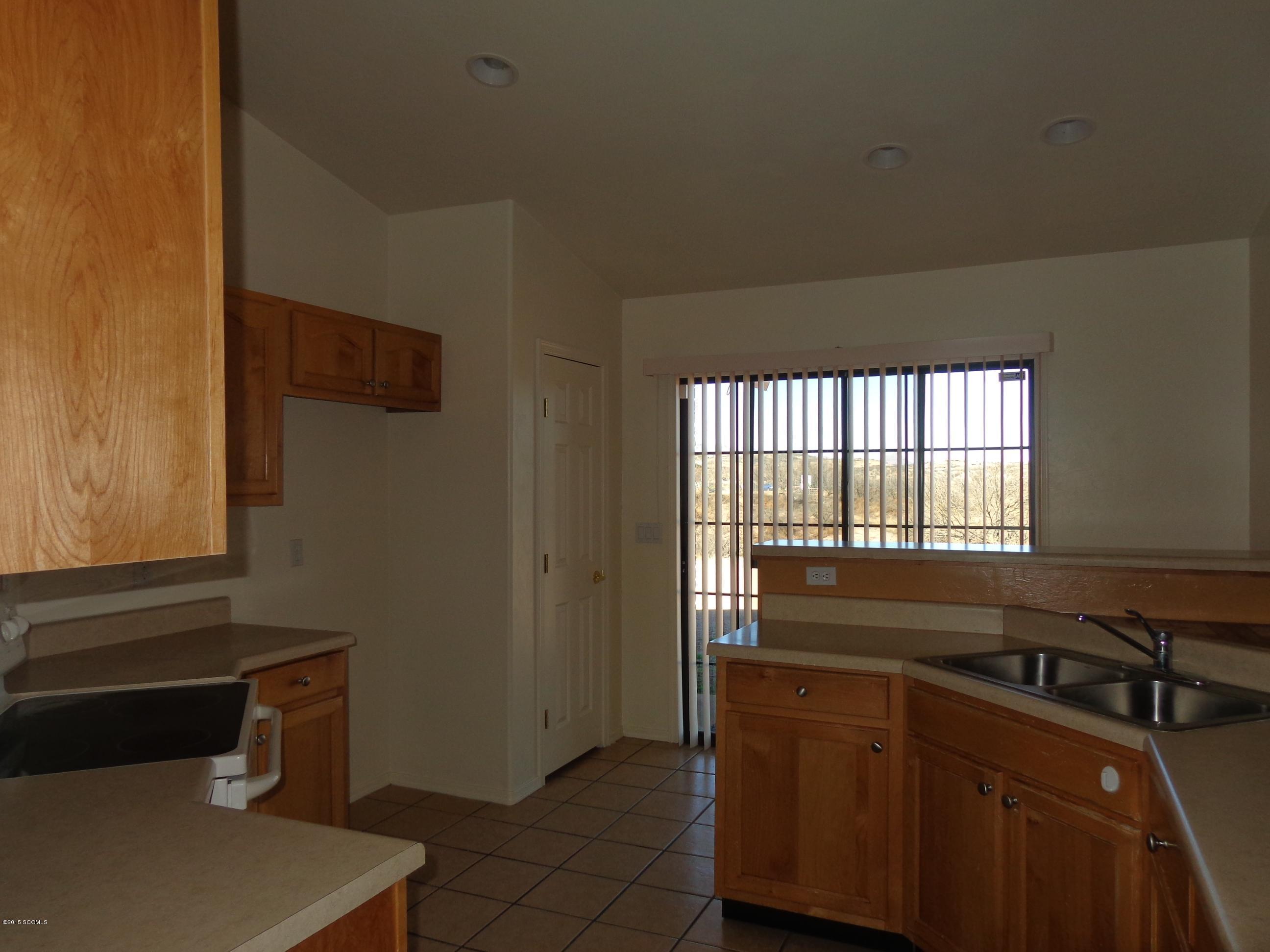 1023 Circulo Golondrina Rio Rico, AZ 85648 - Photo 5 of 12