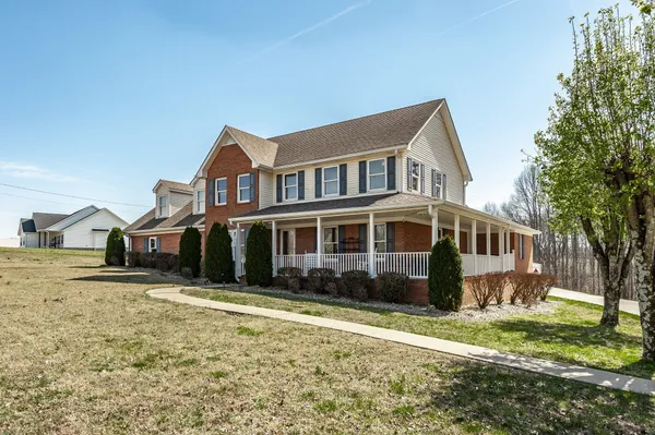 $1,100,000 | 1626 New Highway 52, Westmoreland, TN 37186