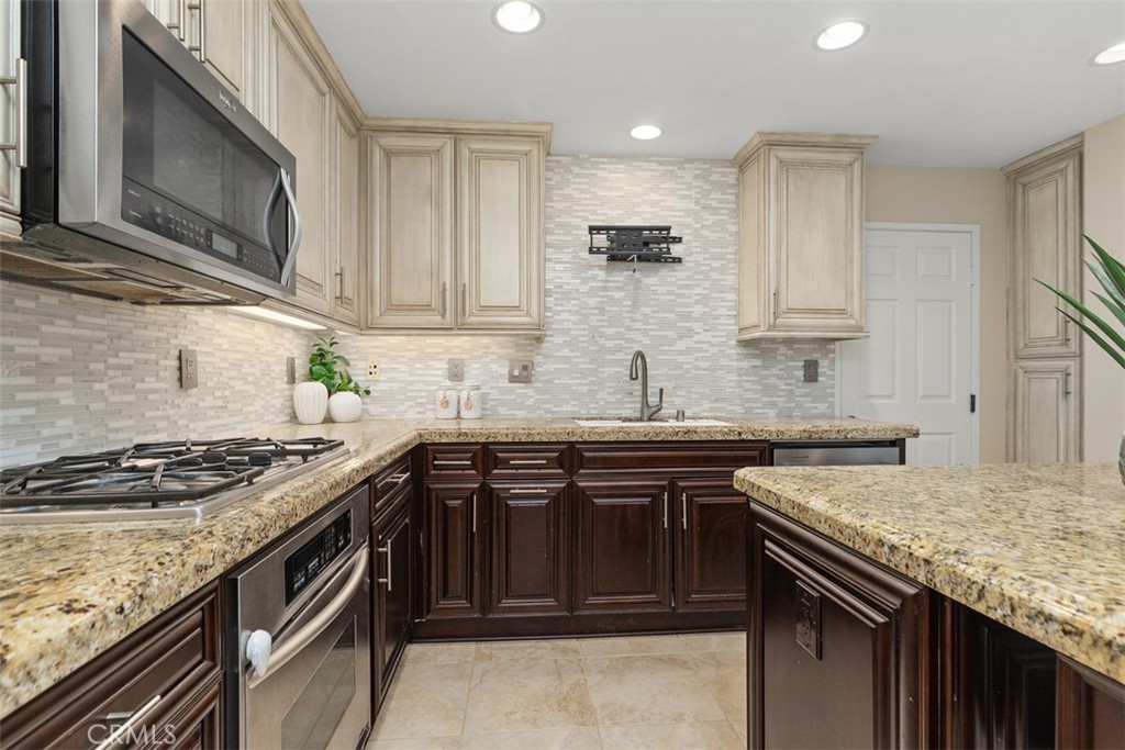 10 Azara Lane Ladera Ranch, CA 92694 - Photo 16 of 56