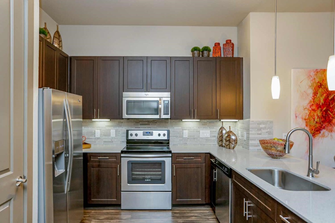 2033 South Gessner Road, Unit 4304 Houston, TX 77063 - Photo 20 of 24