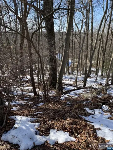 $48,000 | 43 Hampton Road, West Milford, NJ 07421