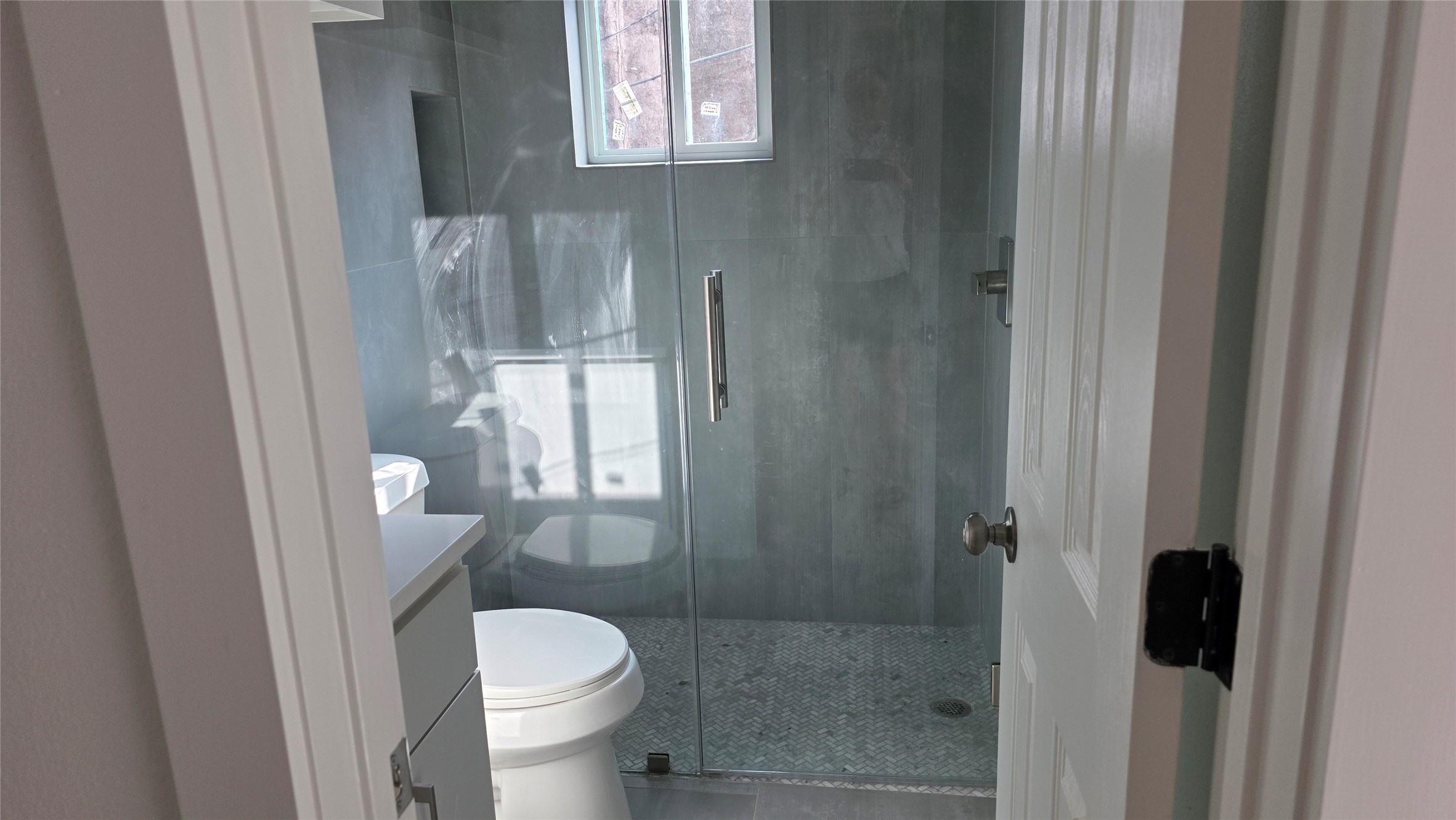1205 Autrey Street, Unit 5 Houston, TX 77006 - Photo 12 of 13 Bathroom
