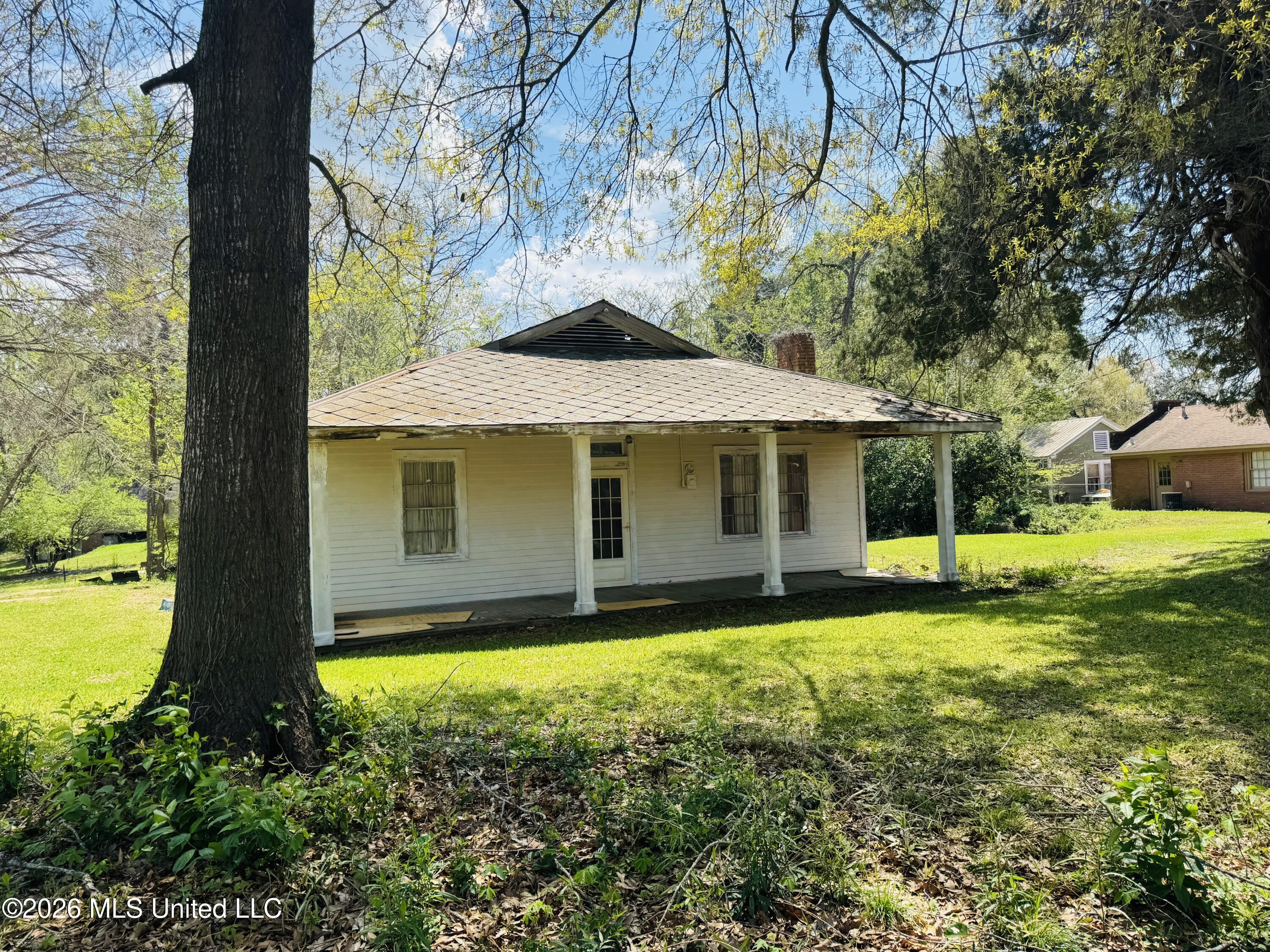 1117 Martin Luther King Junior Road Natchez, MS 39120 - Photo 11 of 25 IMG_1823
