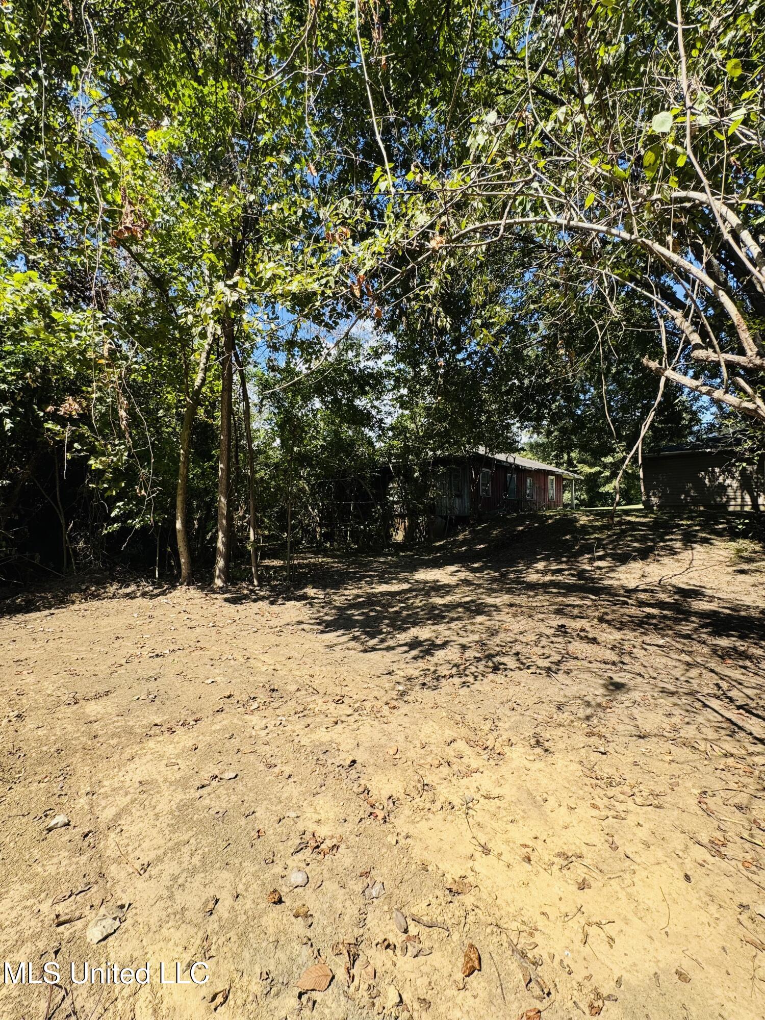 1117 Martin Luther King Junior Road Natchez, MS 39120 - Photo 23 of 25 IMG_7352