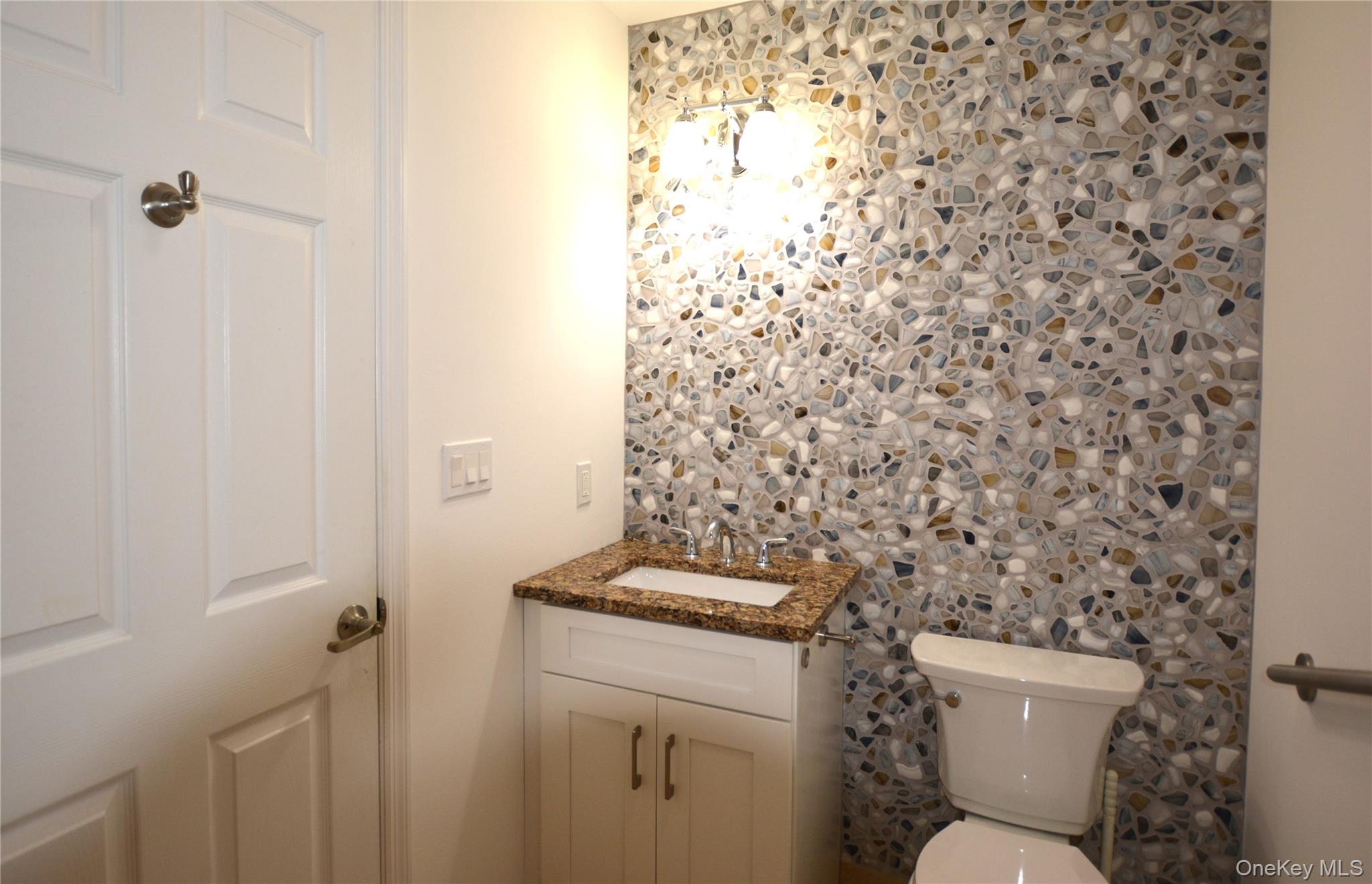 1661 Old Country Road, Unit 516 Riverhead, NY 11901 - Photo 13 of 24