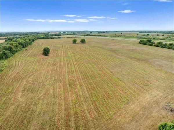$545,000 | Northwest 90th Road, Sheldon, MO 64784