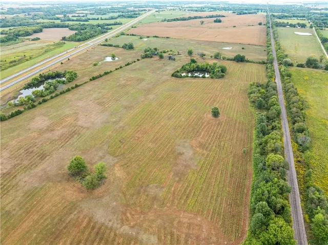 $555,000 | Northwest 90th Road, Sheldon, MO 64784