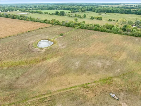 $545,000 | Northwest 90th Road, Sheldon, MO 64784