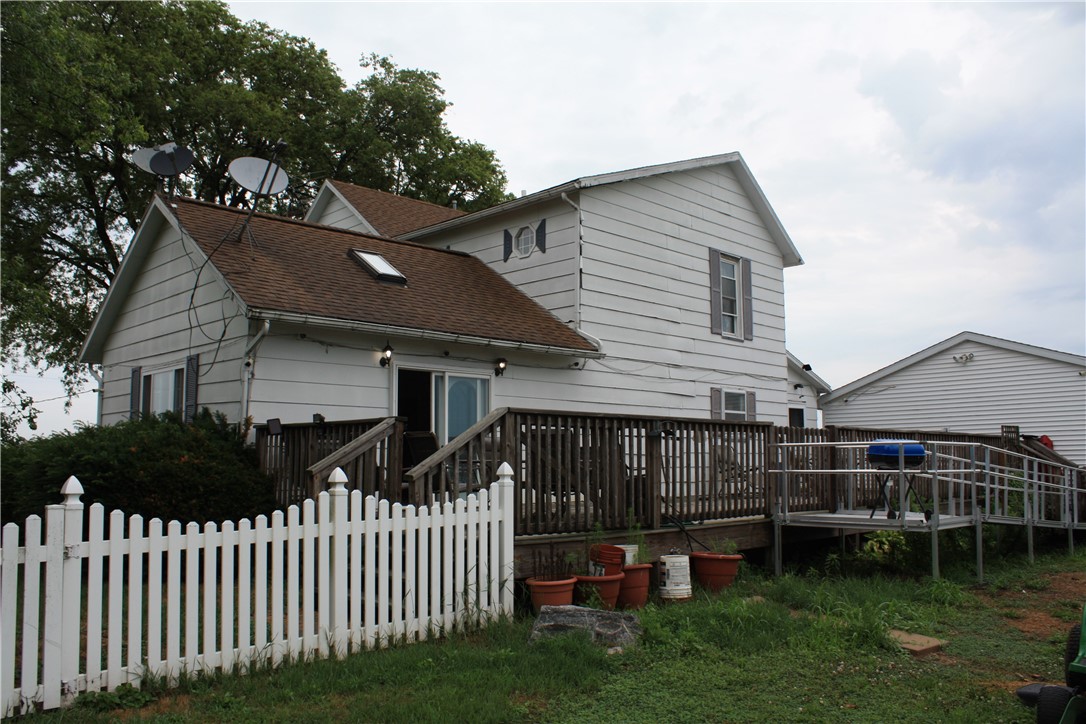 235 East 150 North Road Hammond, IL 61929 - Photo 2 of 26
