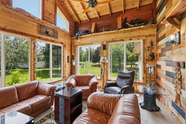 $440,000 | 102 East Cheney Avenue, Endeavor, WI 53930