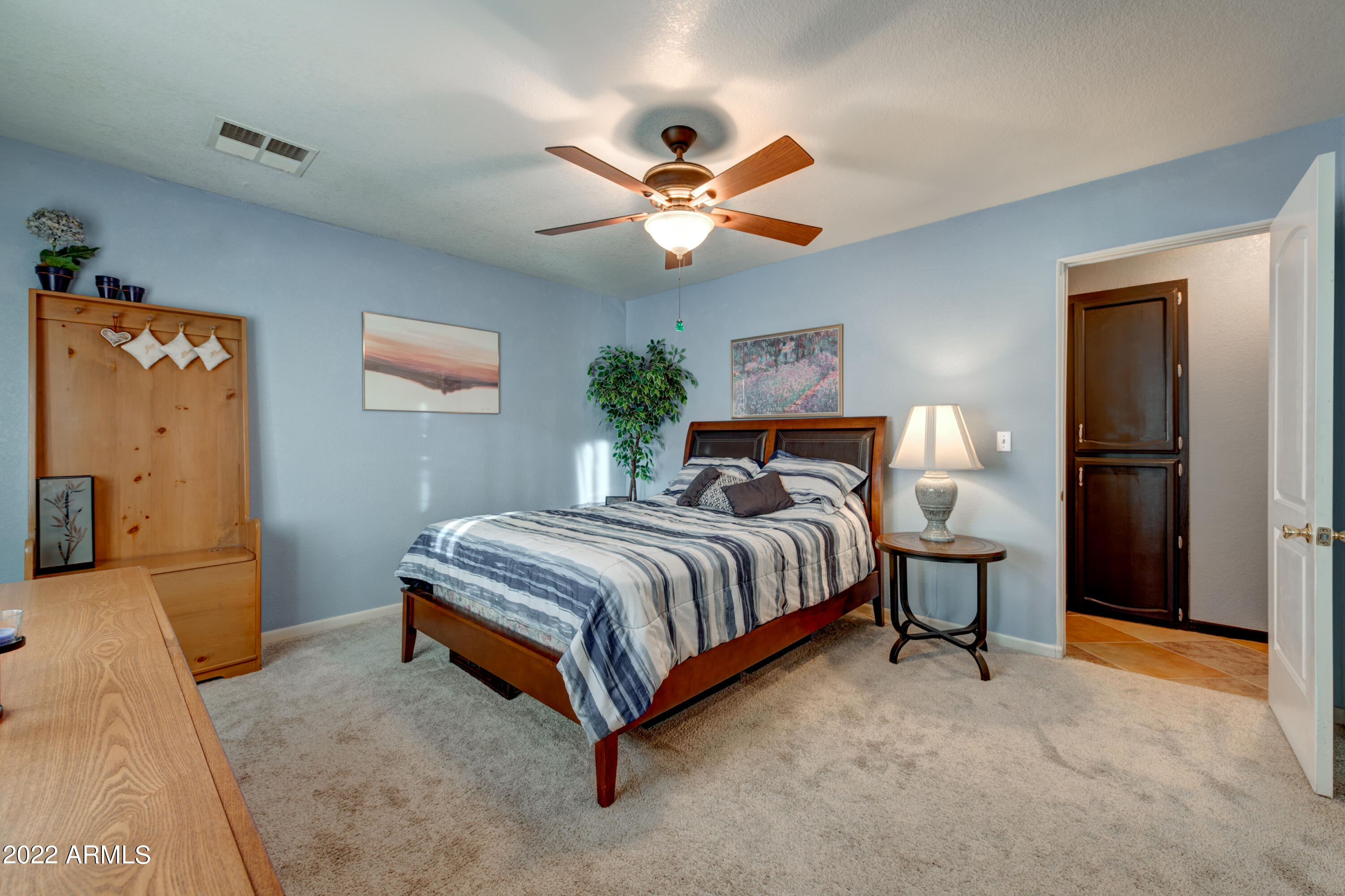 518 West Briles Road Phoenix, AZ 85085 - Photo 9 of 26 Master