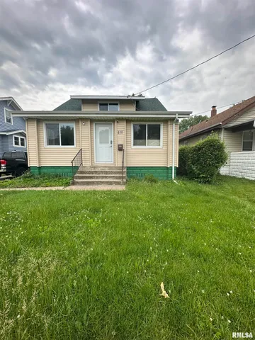 $140,000 | 410 East Virginia Avenue, Peoria, IL 61603