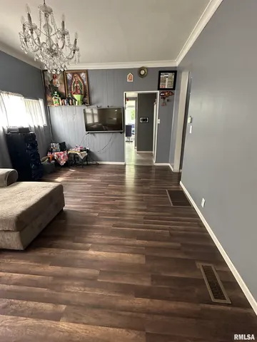 $140,000 | 410 East Virginia Avenue, Peoria, IL 61603