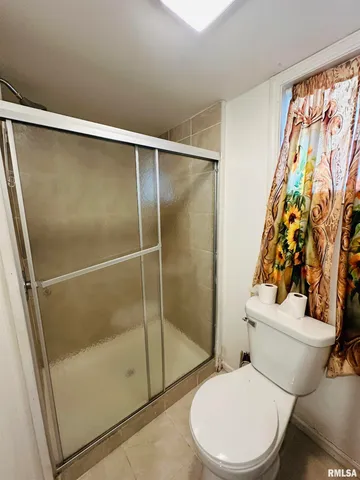 $140,000 | 410 East Virginia Avenue, Peoria, IL 61603