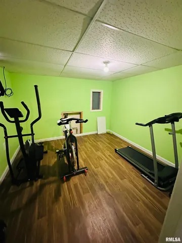 $140,000 | 410 East Virginia Avenue, Peoria, IL 61603