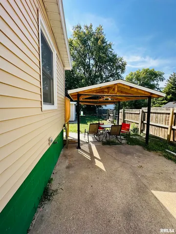 $140,000 | 410 East Virginia Avenue, Peoria, IL 61603