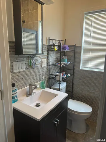 $140,000 | 410 East Virginia Avenue, Peoria, IL 61603