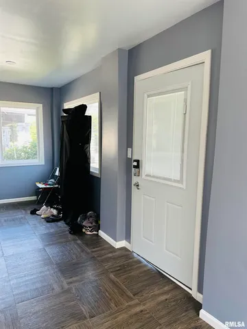 $140,000 | 410 East Virginia Avenue, Peoria, IL 61603