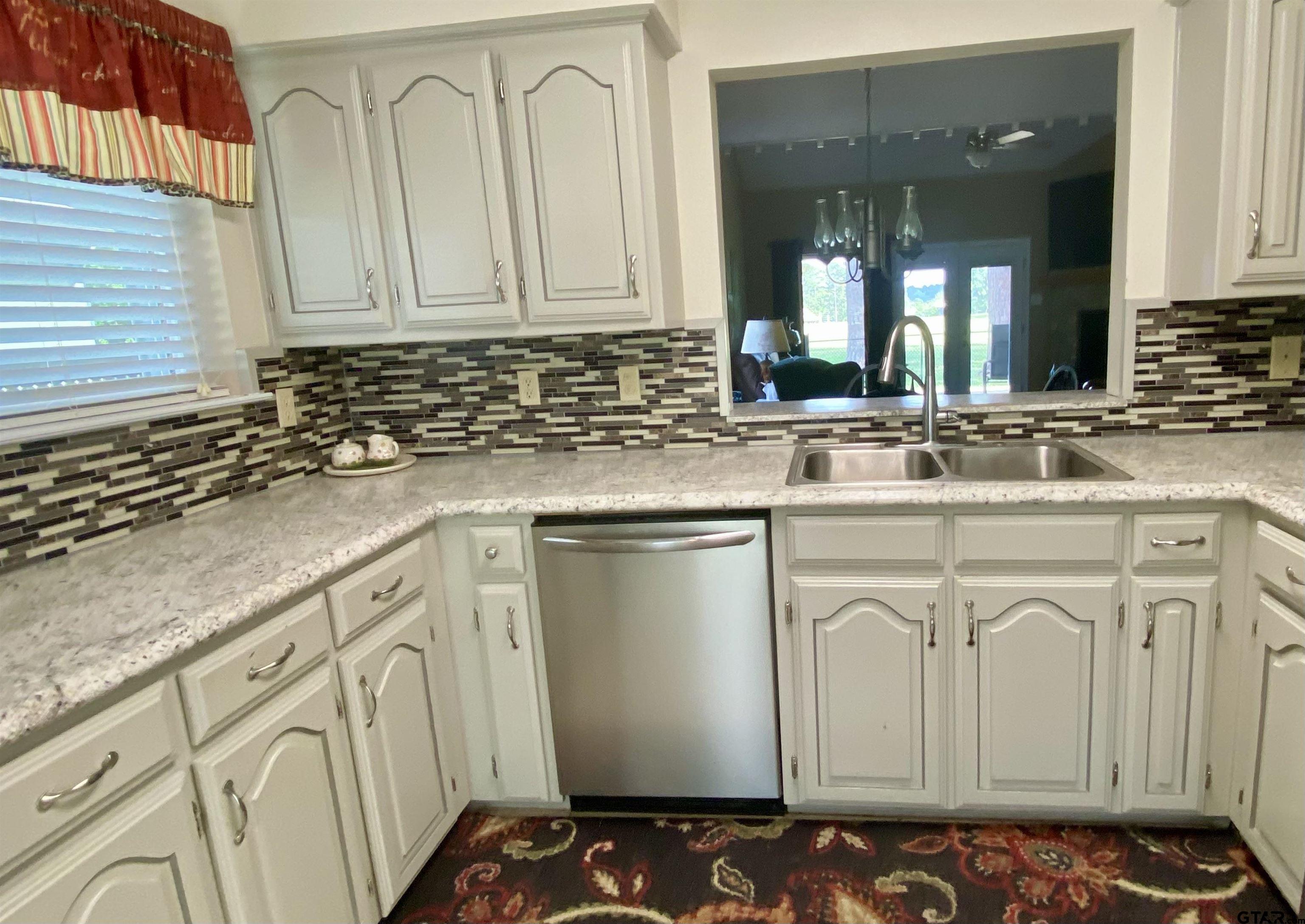 162 Pine Tree, Unit A Holly Lake Ranch, TX 75765 - Photo 7 of 31 Gallery Image 7