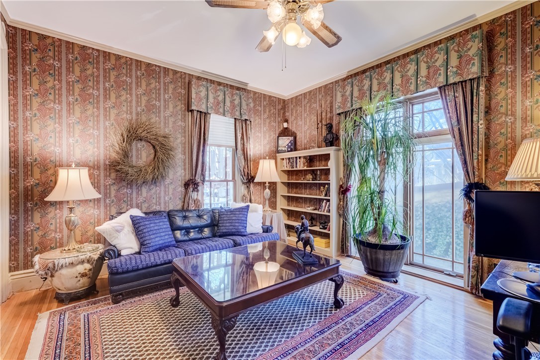 39 Rowley Street Rochester, NY 14607 - Photo 6 of 50