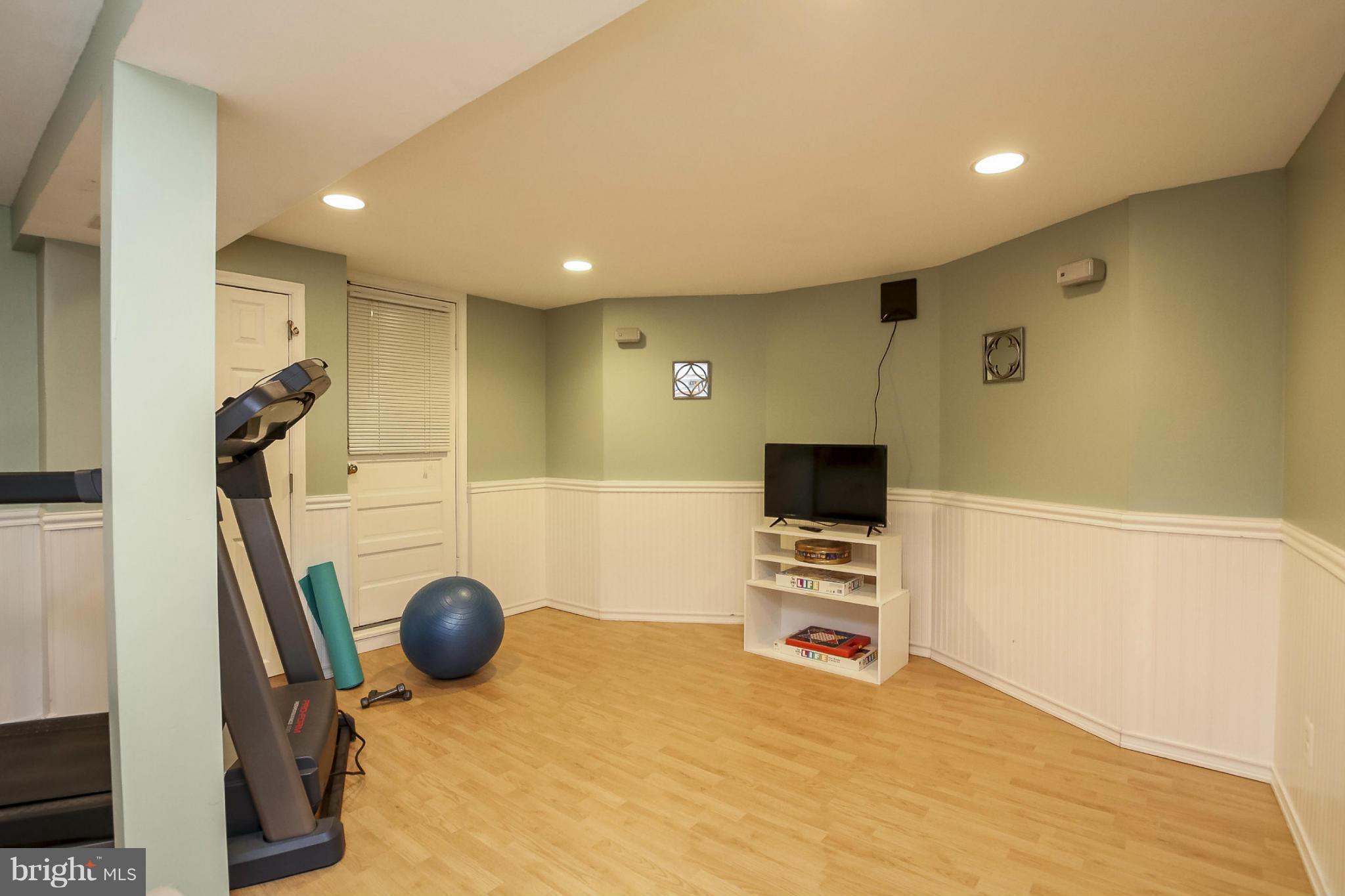 7101 Bristol Road Baltimore, MD 21212 - Photo 24 of 30 Lower level rec room