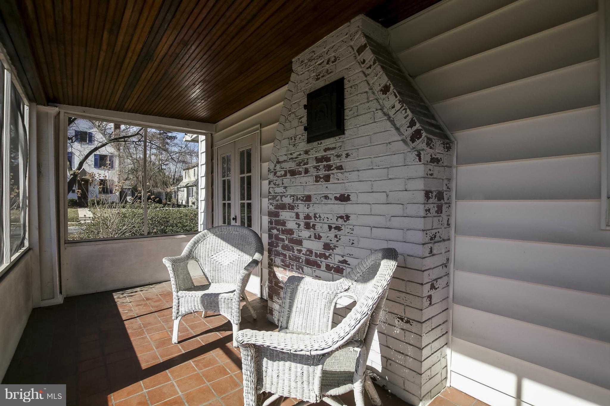 7101 Bristol Road Baltimore, MD 21212 - Photo 27 of 30 Screened porch