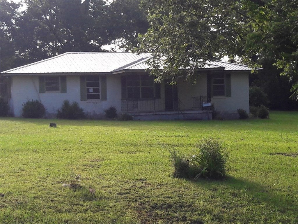 173 Delta Road Tallassee, AL 36078 - Photo 1 of 7 Gallery Image 1