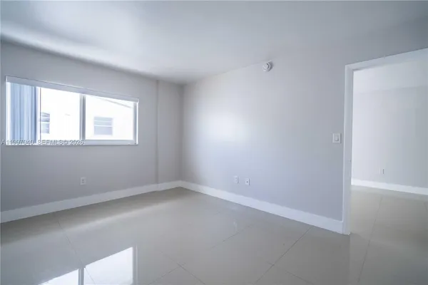 $2,000 | 1986 Biarritz Drive, Unit 207, Miami Beach, FL 33141