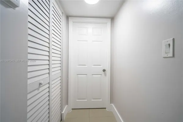 $2,000 | 1986 Biarritz Drive, Unit 207, Miami Beach, FL 33141