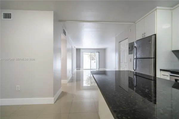 $2,000 | 1986 Biarritz Drive, Unit 207, Miami Beach, FL 33141