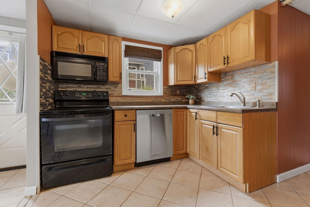 7 Taylor Street Saugus, MA 01906 - Photo 24 of 42