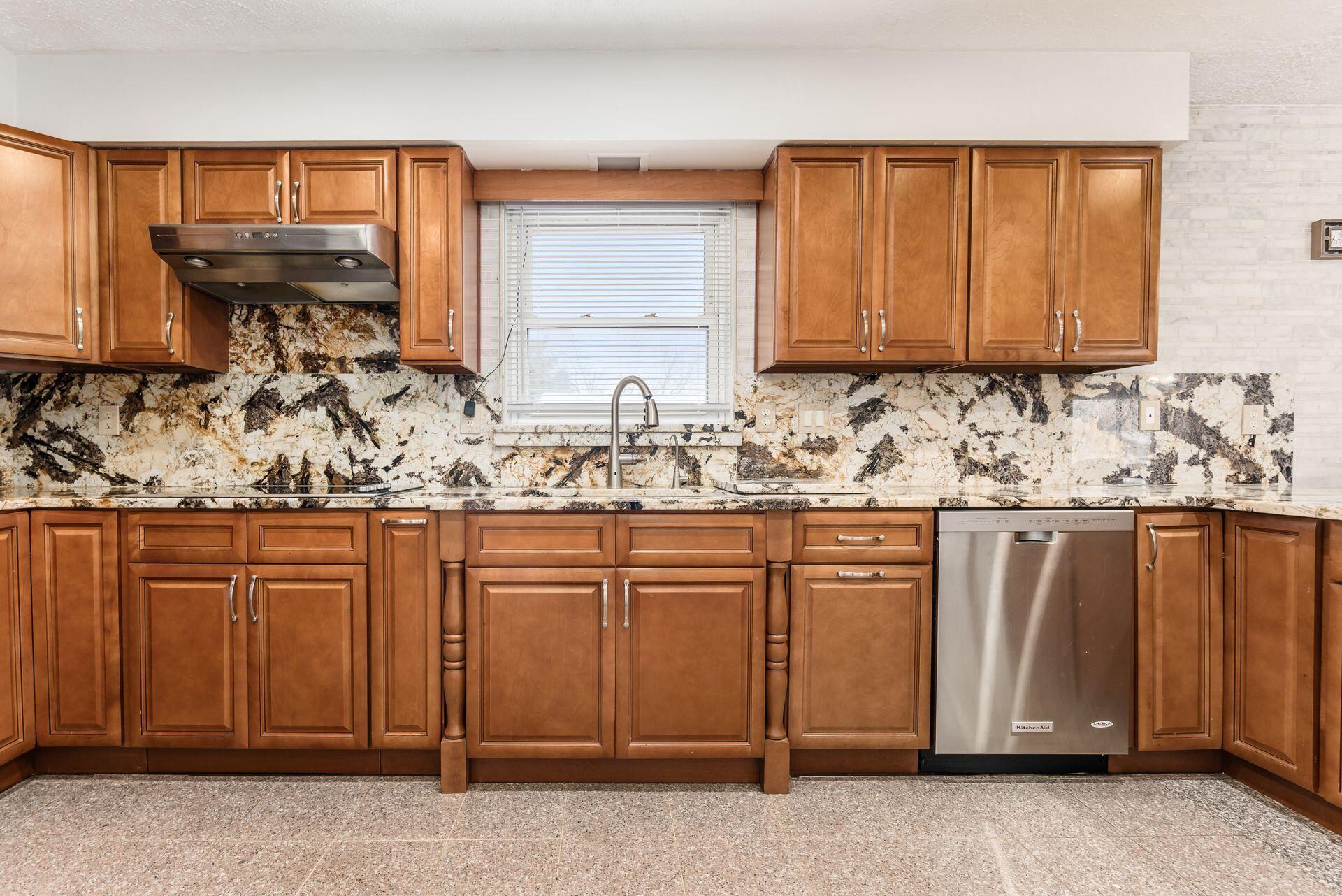 4353 Alkire Road Grove City, OH 43123 - Photo 12 of 32 12