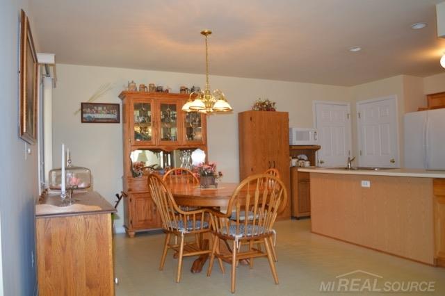 16793 Country Ridge Lane, Unit 98 Macomb, MI 48044 - Photo 3 of 18