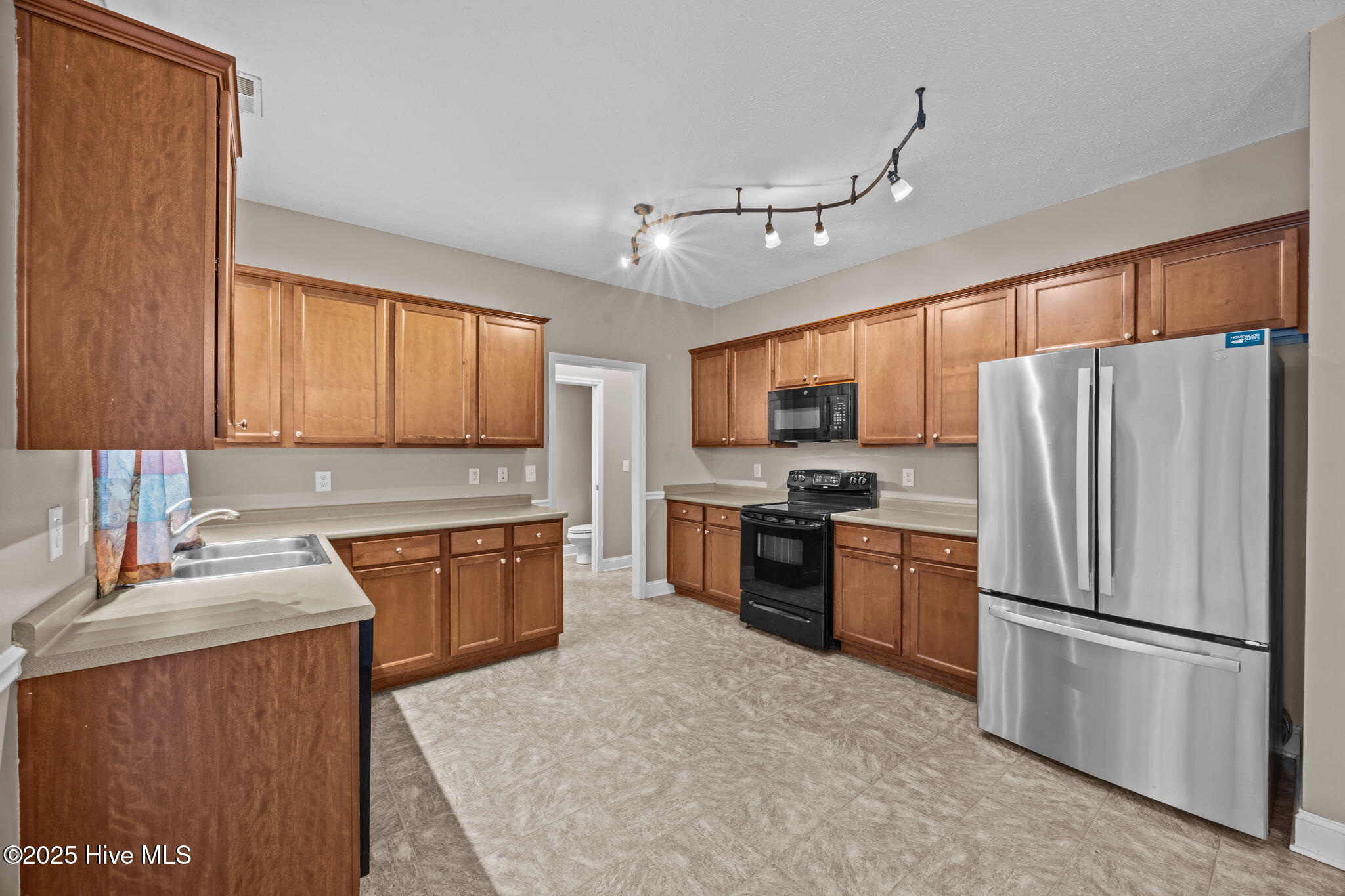 3107 John Willis Road New Bern, NC 28562 - Photo 10 of 41 13-web-or-mls-0C0A7157