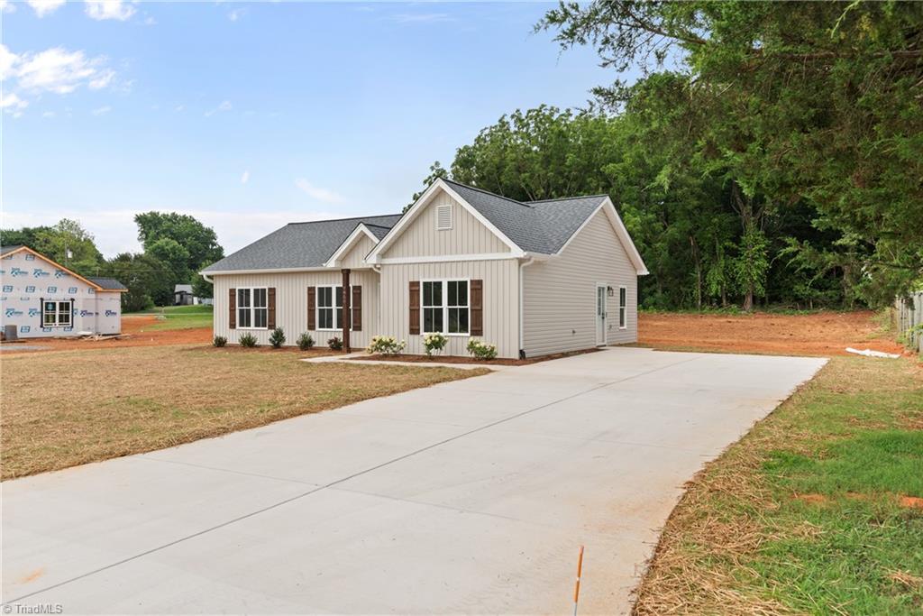 7956 Glade Street Rural Hall, NC 27045 - Photo 4 of 22