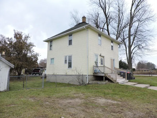 $159,000 | N1810 Highway 12, Koshkonong, WI 53538