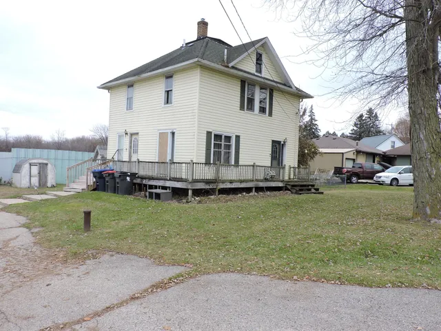 $194,500 | N1810 Highway 12, Koshkonong, WI 53538