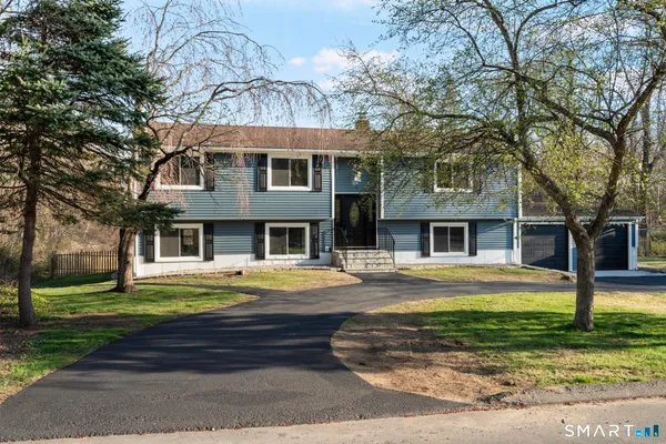 $699,900 | 11 Lane Street, Shelton, CT 06484