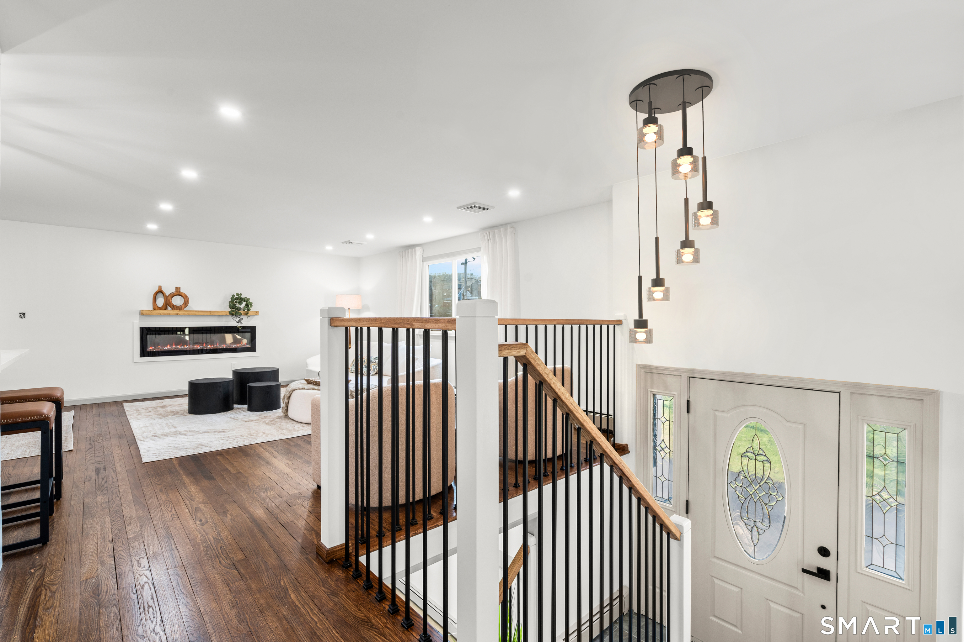 11 Lane Street Shelton, CT 06484 - Photo 6 of 40