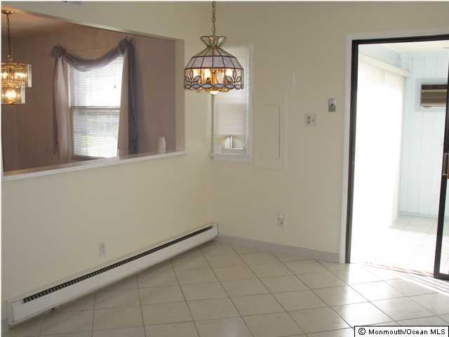 95 Halls Croft Road, Unit A Freehold, NJ 07728 - Photo 3 of 15