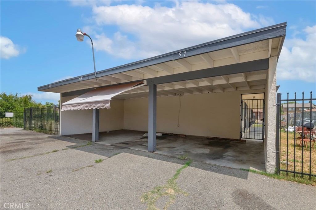 595 West Shamrock Street Rialto, CA 92376 - Photo 7 of 8