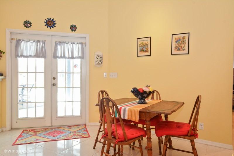12332 Cabot Court Boca Raton, FL 33428 - Photo 4 of 16 Breakfast Nook