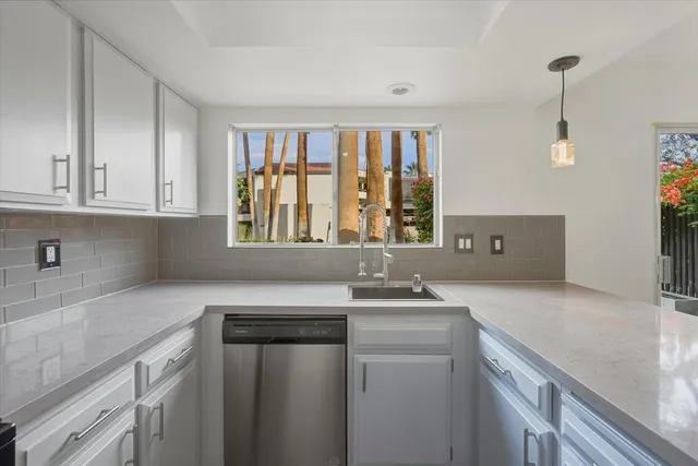 $345,000 | 1470 South Camino Real, Palm Springs, CA 92264