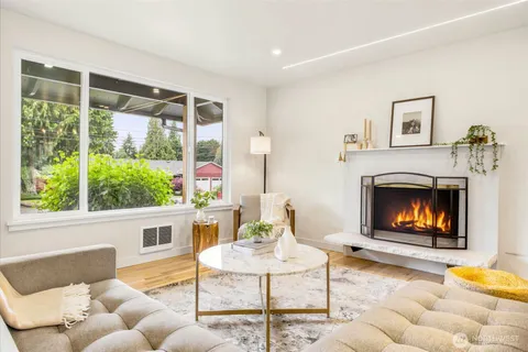 $589,950 | 30032 5th Avenue Southwest, Federal Way, WA 98023
