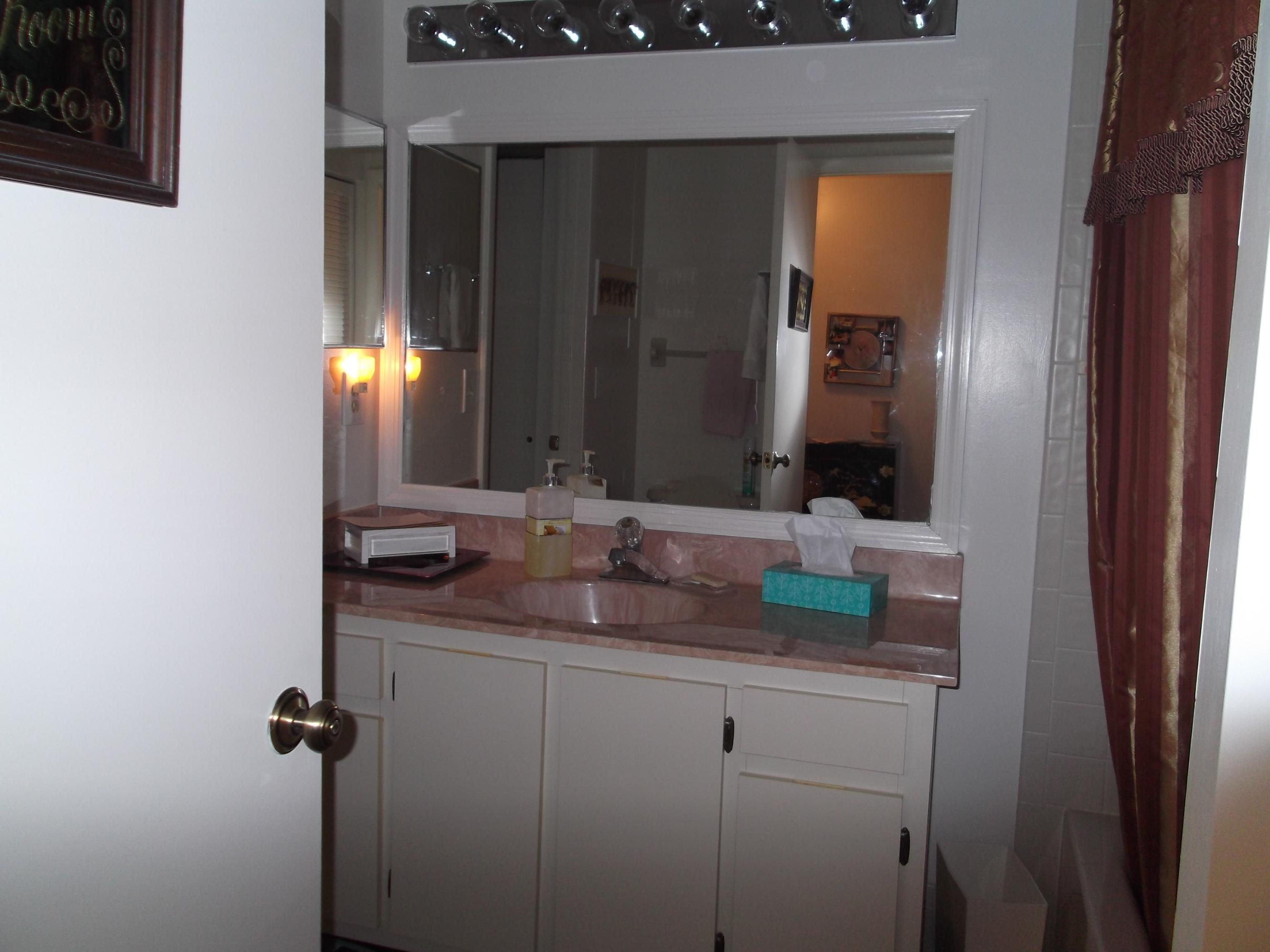 9666 Sunny Isle Circle Boca Raton, FL 33428 - Photo 6 of 10 9666 Sunny Isle Second Bath